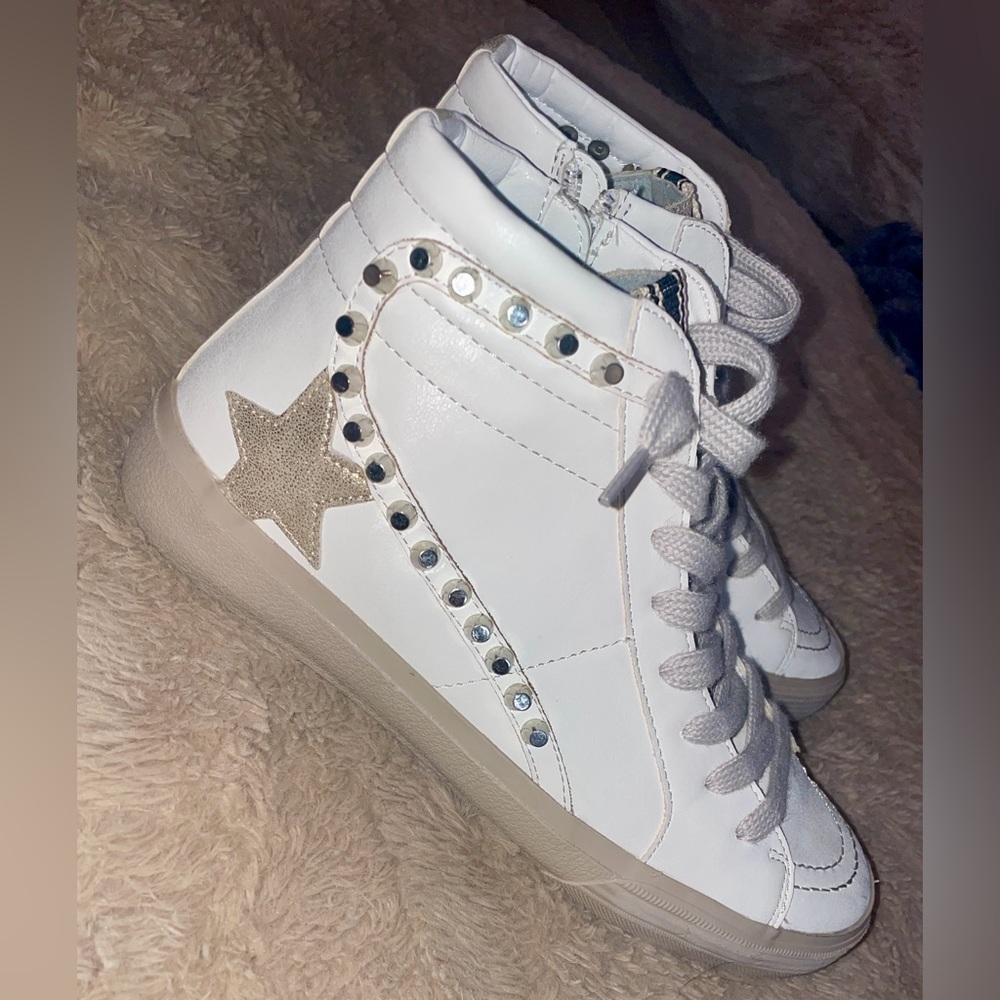 SHU SHOP. Size:8. White